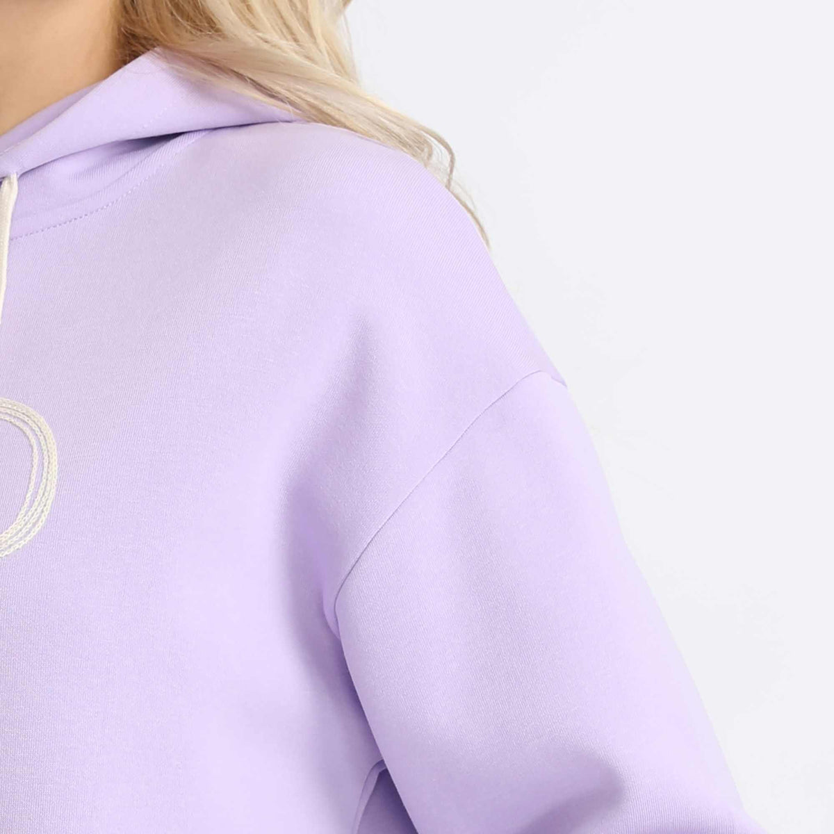 هودي بتفاصيل مزخرفة للنساء