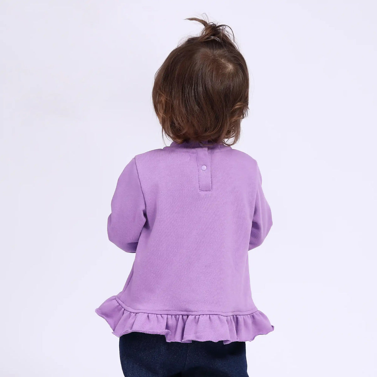 بلوفر بتفاصيل كشكشة للمواليد البنات