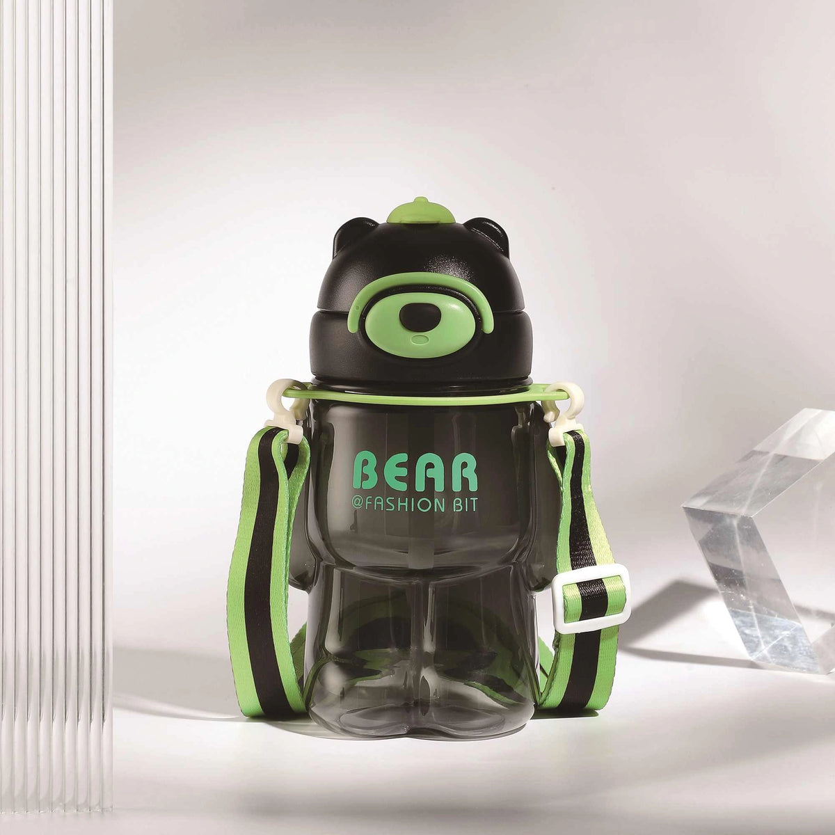 800ml Black plastic bottle Image