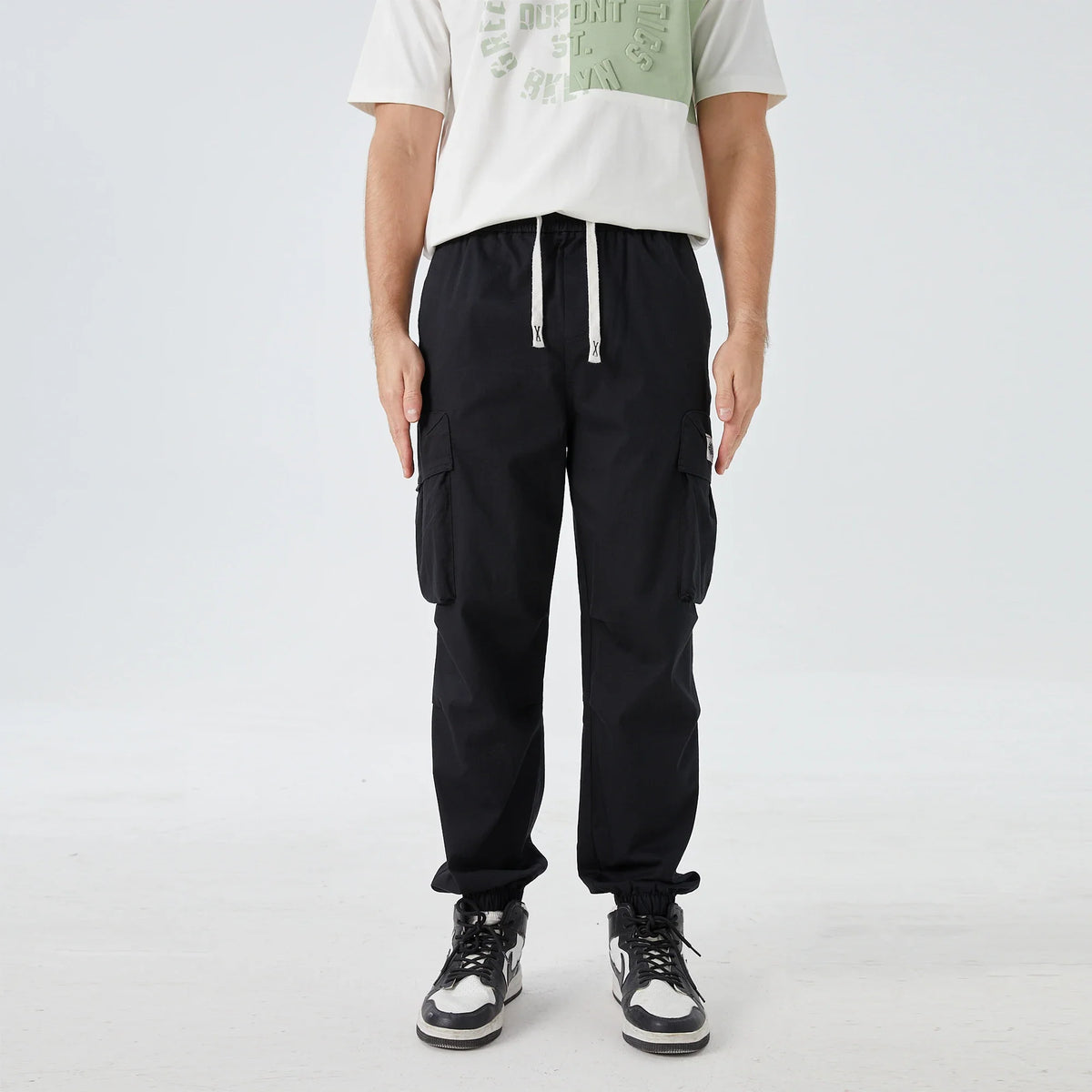 Black Badge Street Look Pants for Men Image