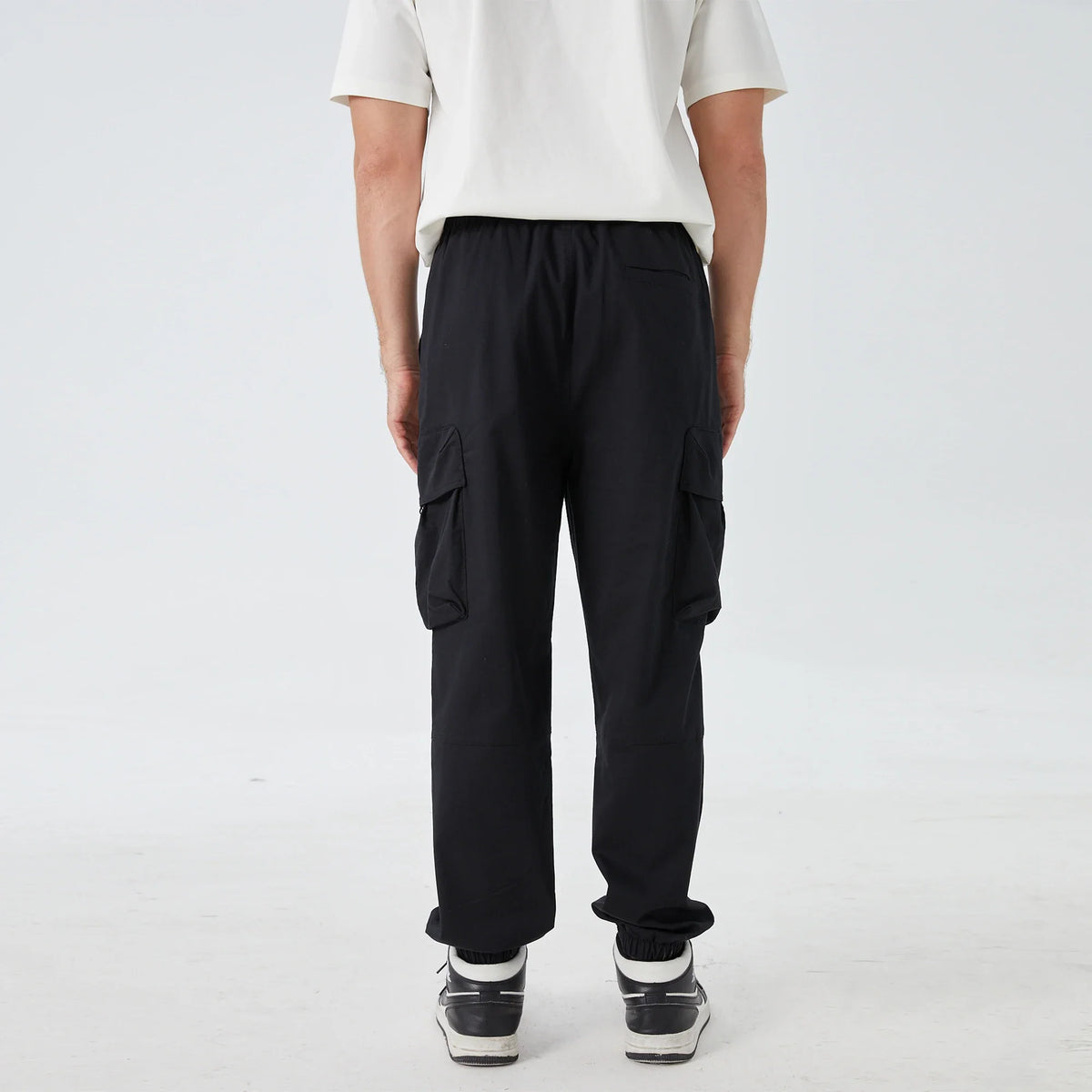 Badge Street Look Pants for Men Image