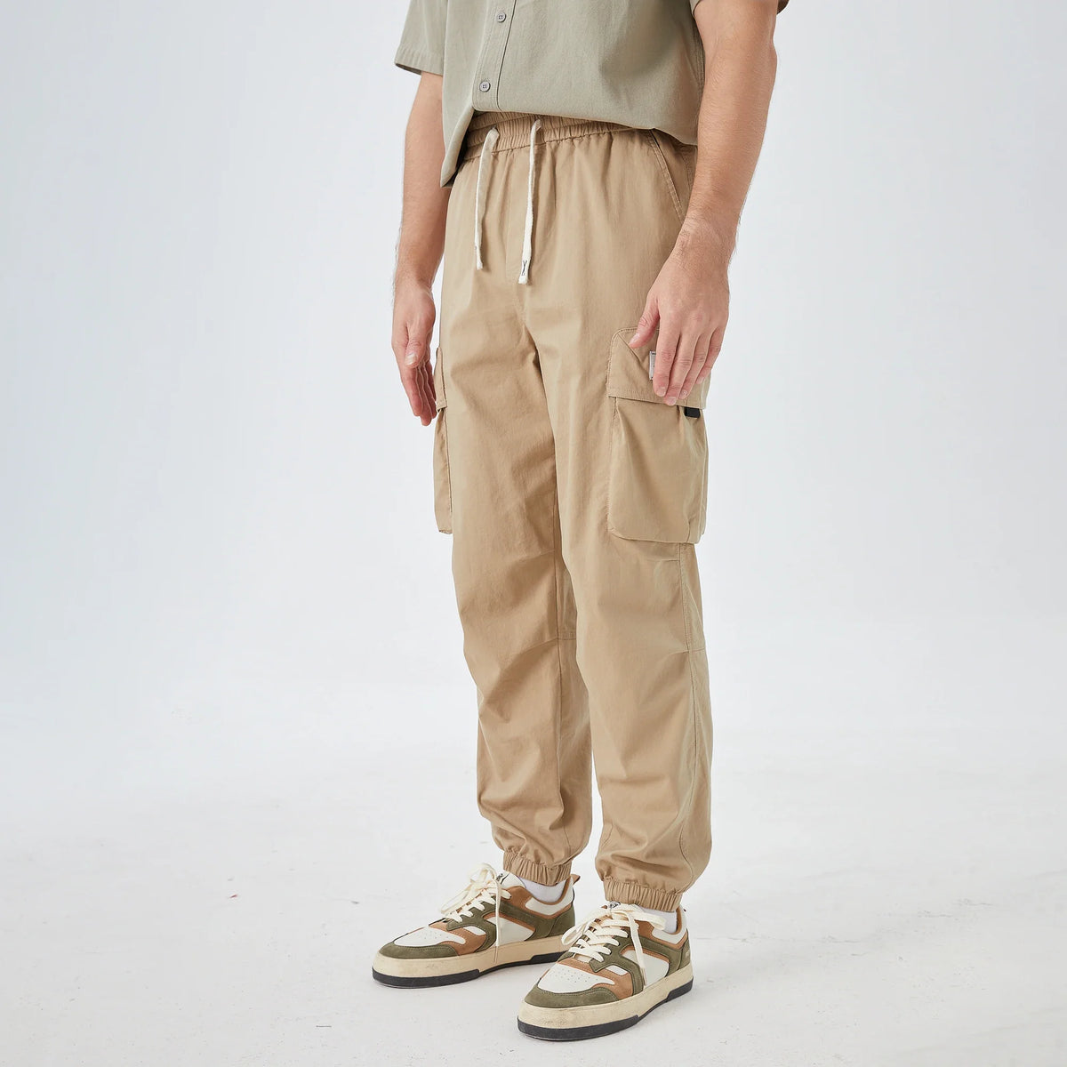 Badge Street Look Pants for Men Image