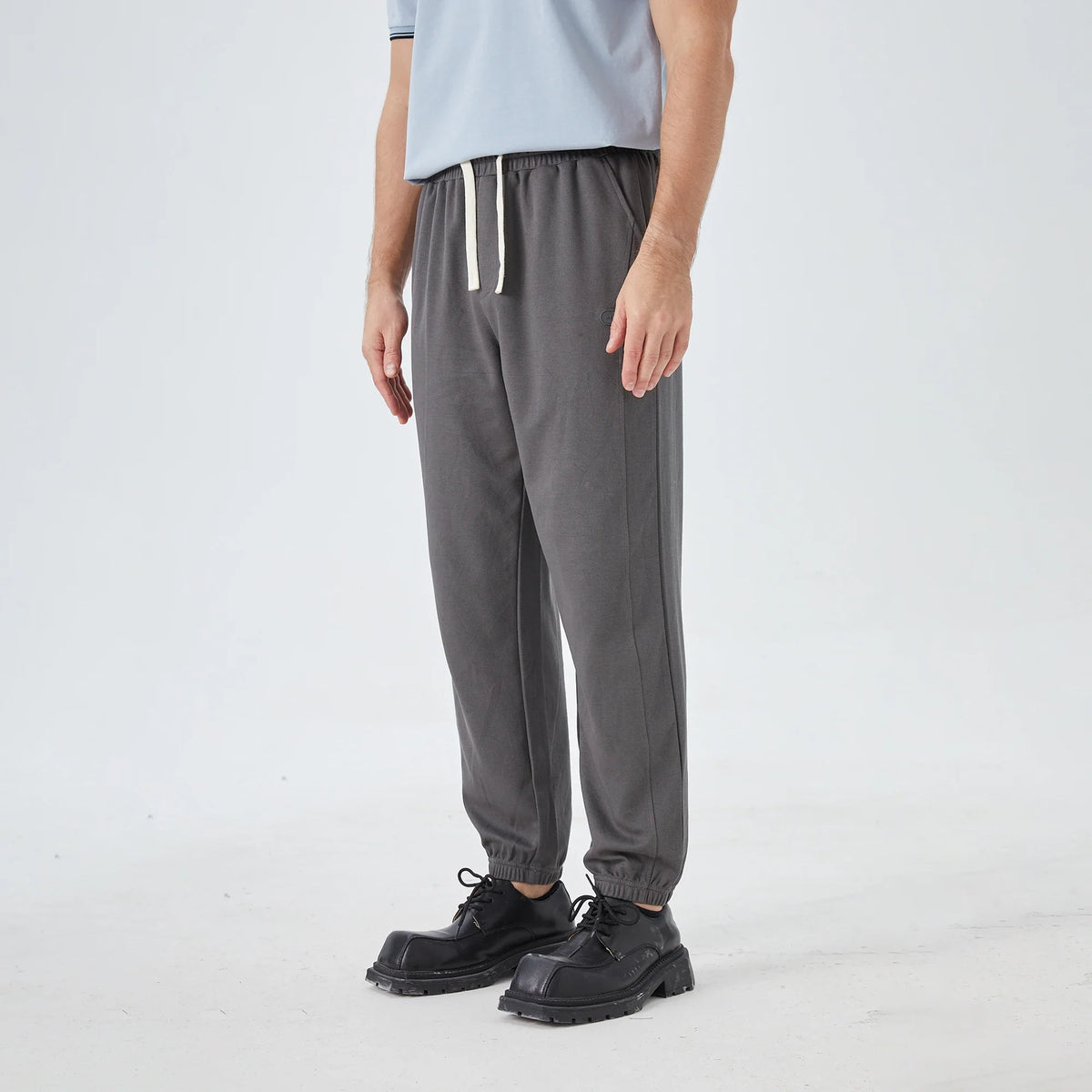 Badge Street Look Pants for Men Image