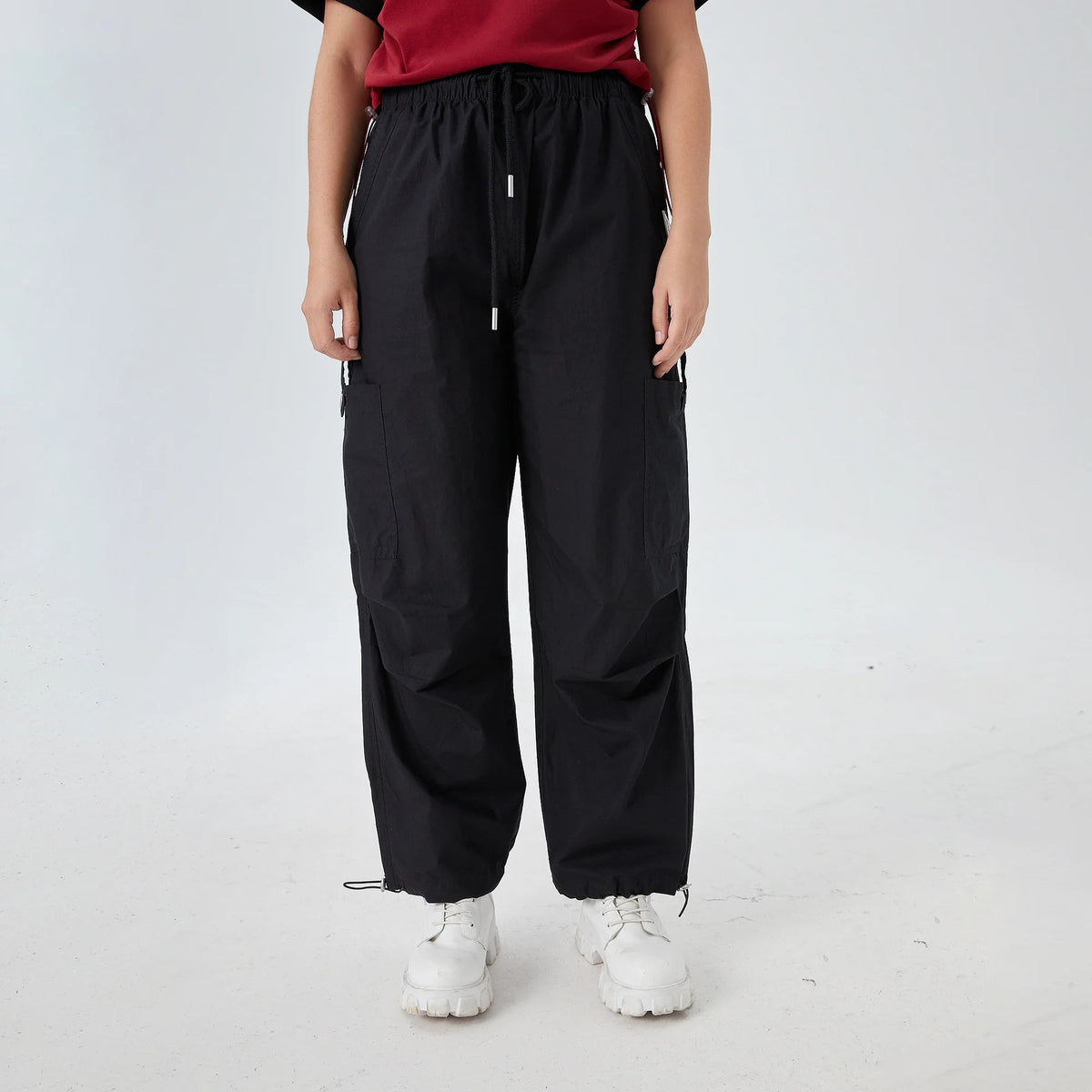 Black Badge Street Look Pants for Women Image