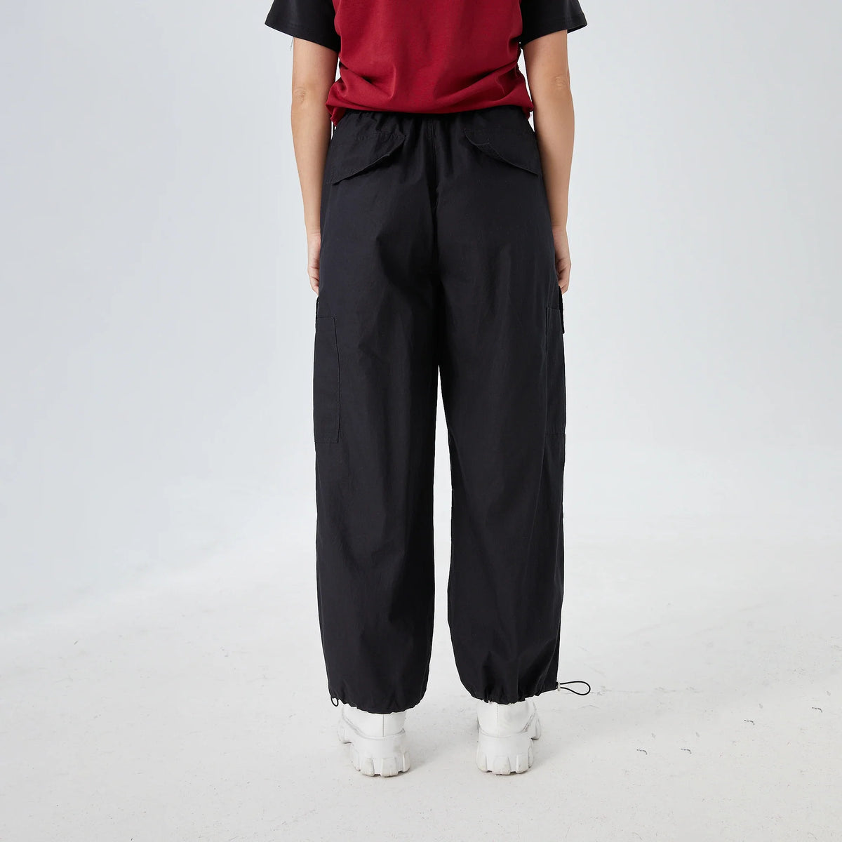 Badge Street Look Pants for Women Image