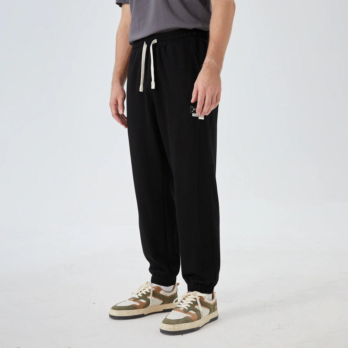Badge Street Look Pants for Men Image