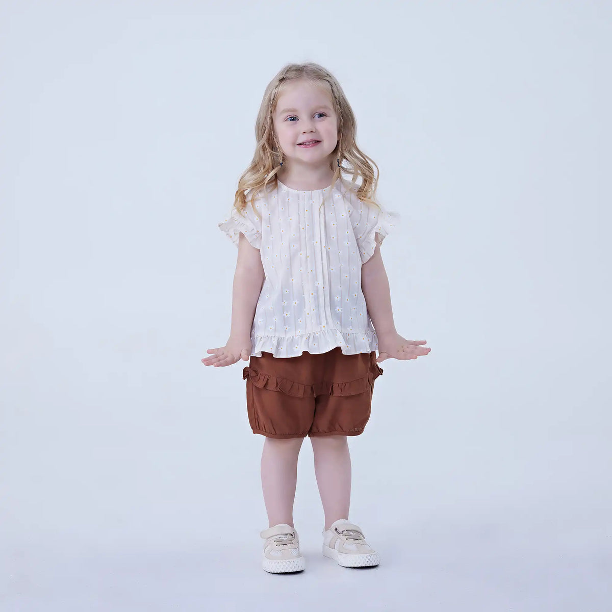 Ankle-Tied Linen Shorts For Baby Girl Image