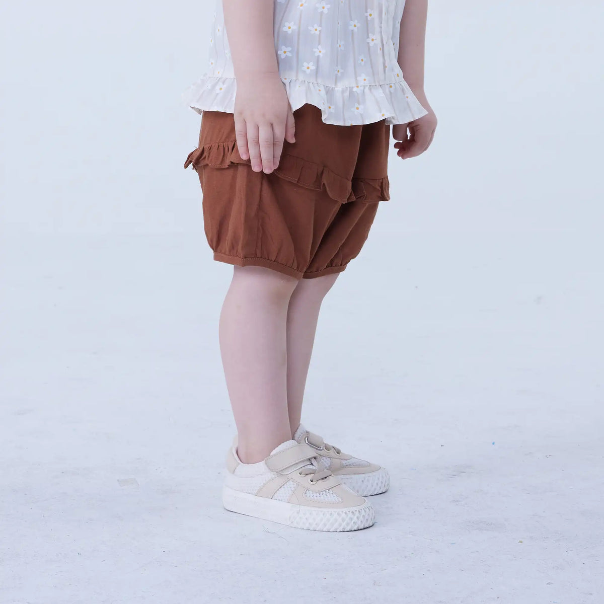 Ankle-Tied Linen Shorts For Baby Girl Image