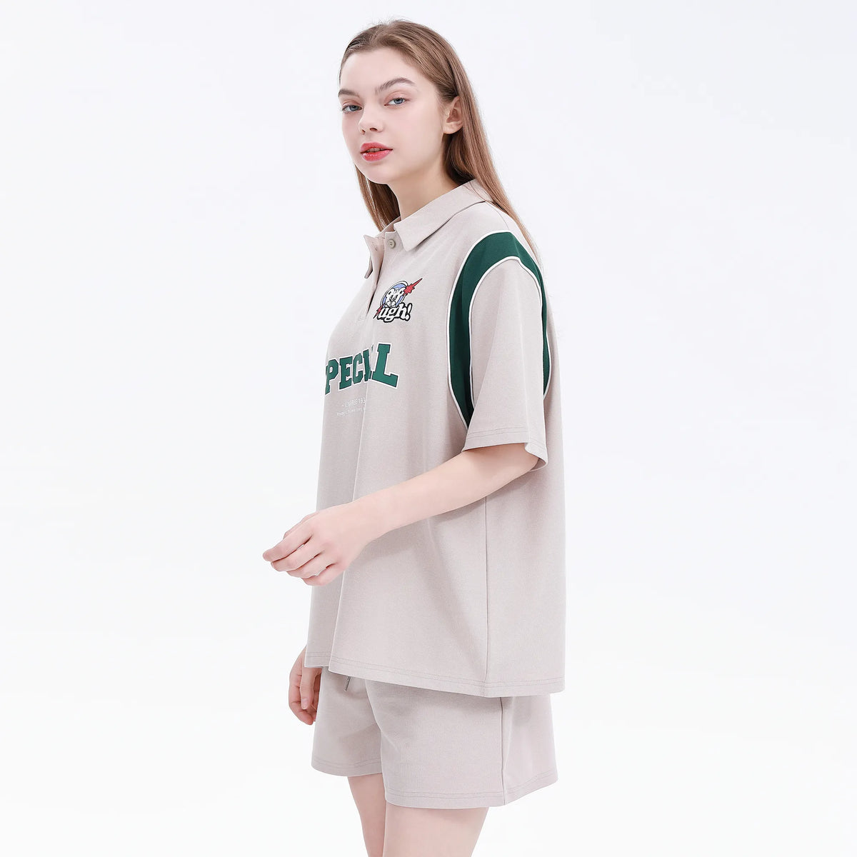 Two-piece sports set for women Image