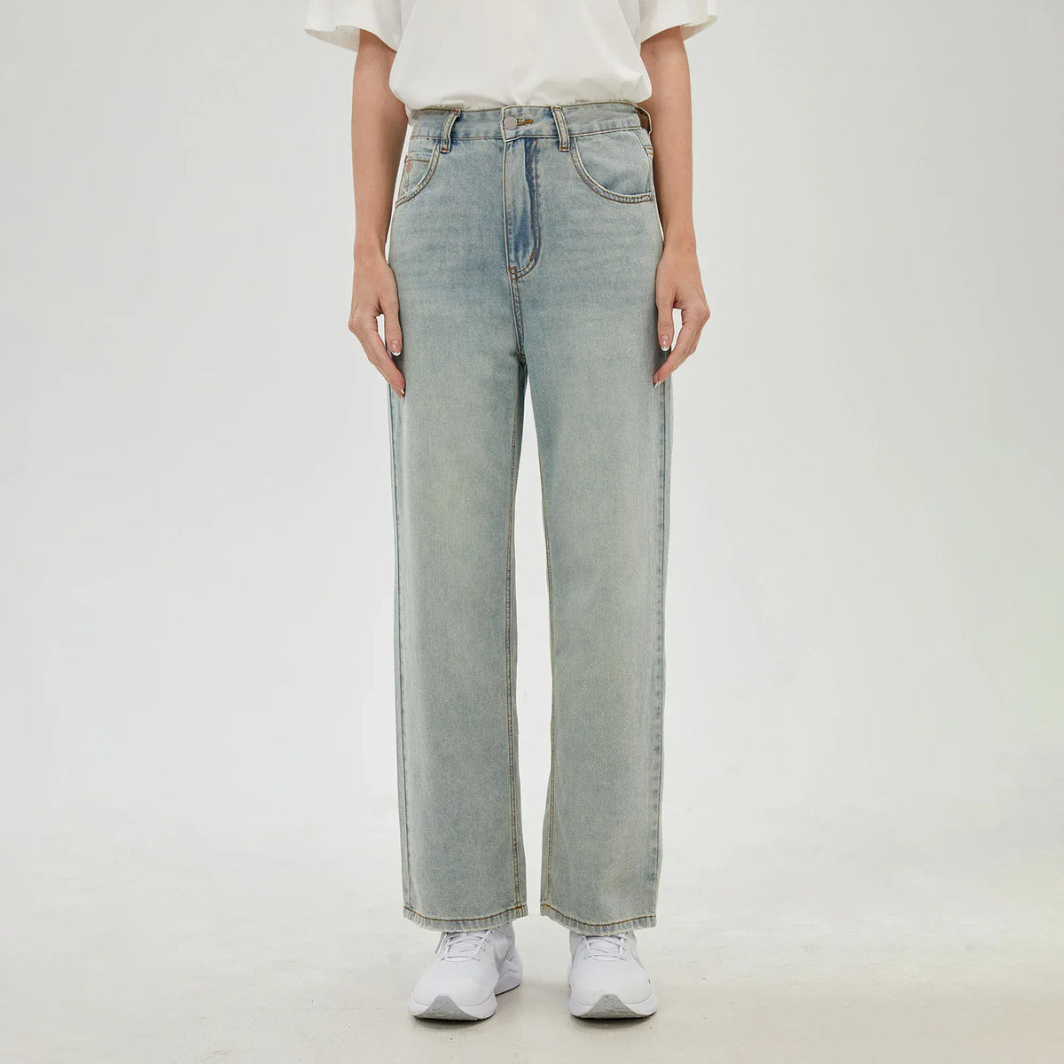 Light Jeans Blue Washed Jeans Pants for Women Image