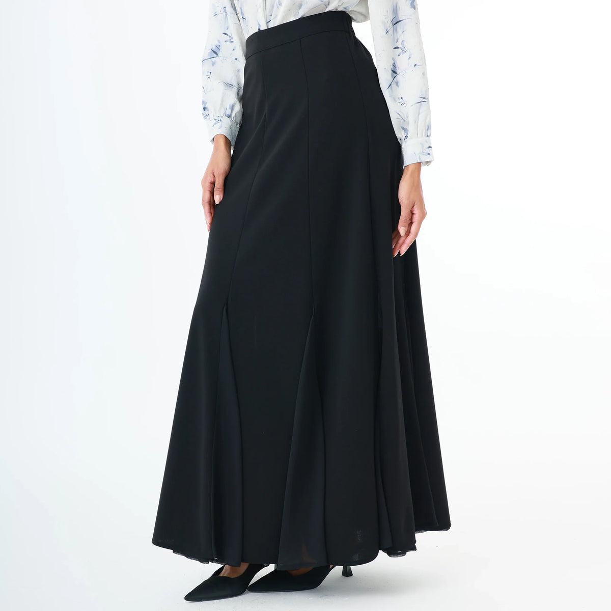 Classic Skirt for Women Image