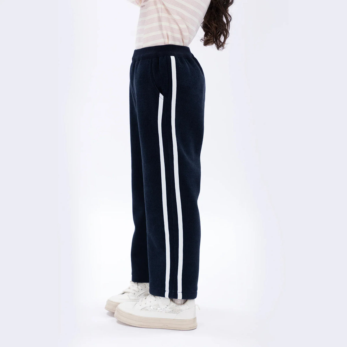 Casual Embroidery Pants for Girls Image