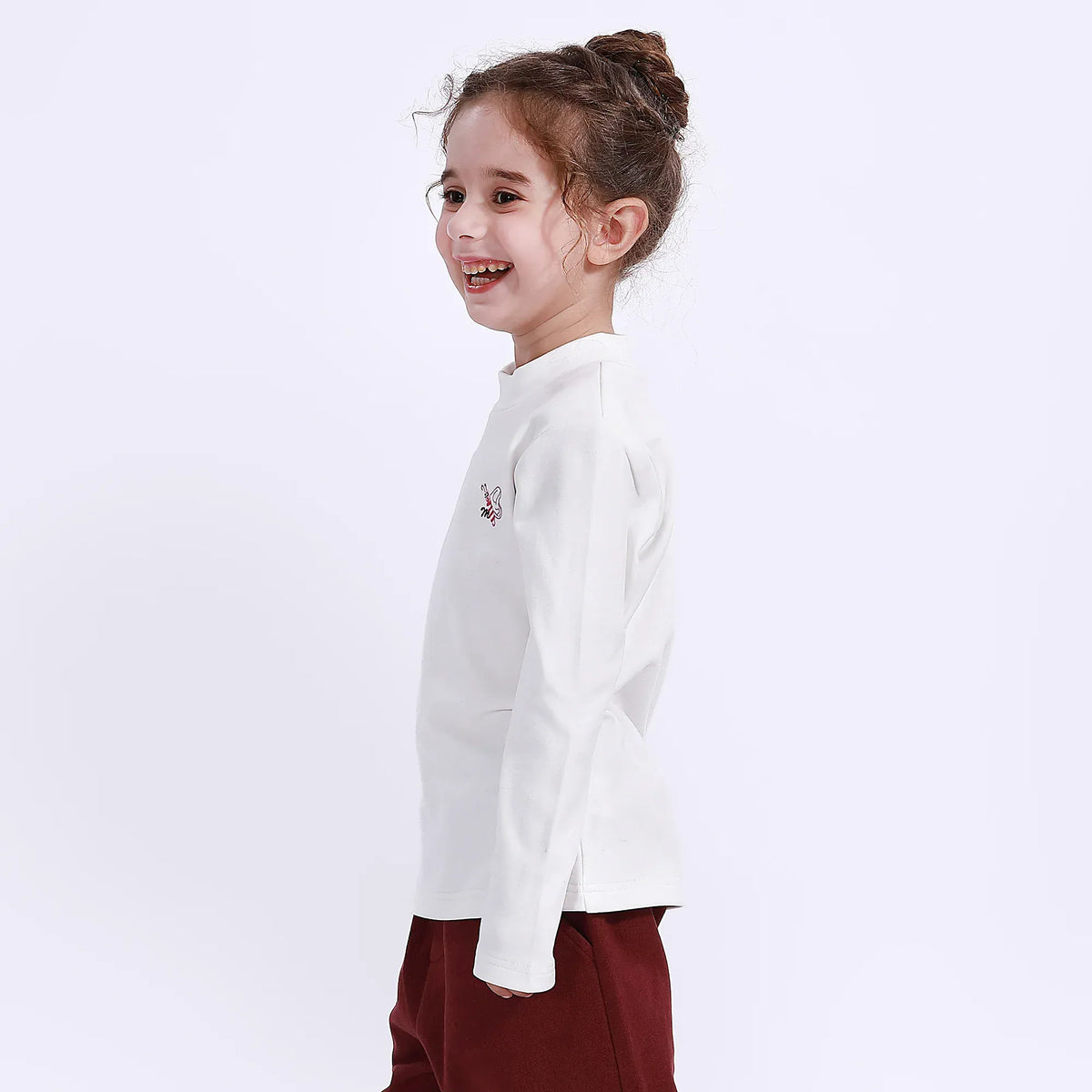 Casual Embroidery T.Shirt for Girls Image