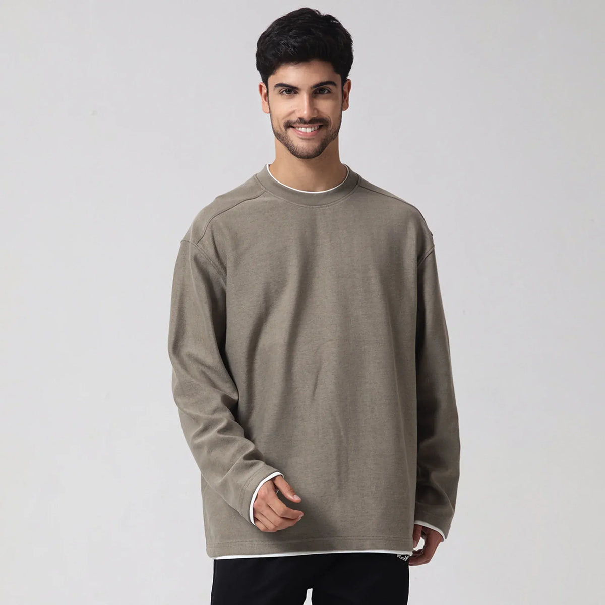 Casual Plain Sweatshirt for Men Image