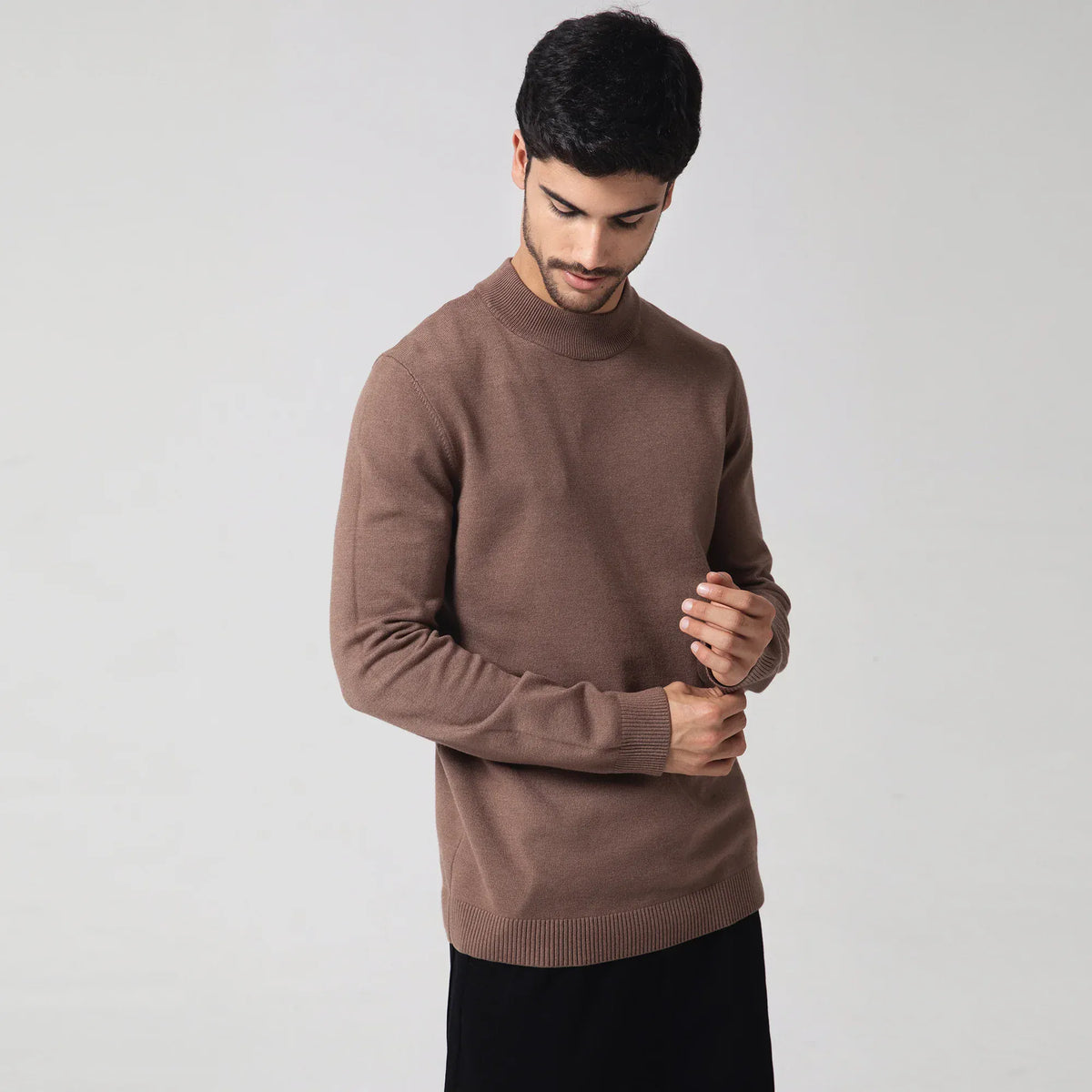 Casual Plain Sweater for Men Image