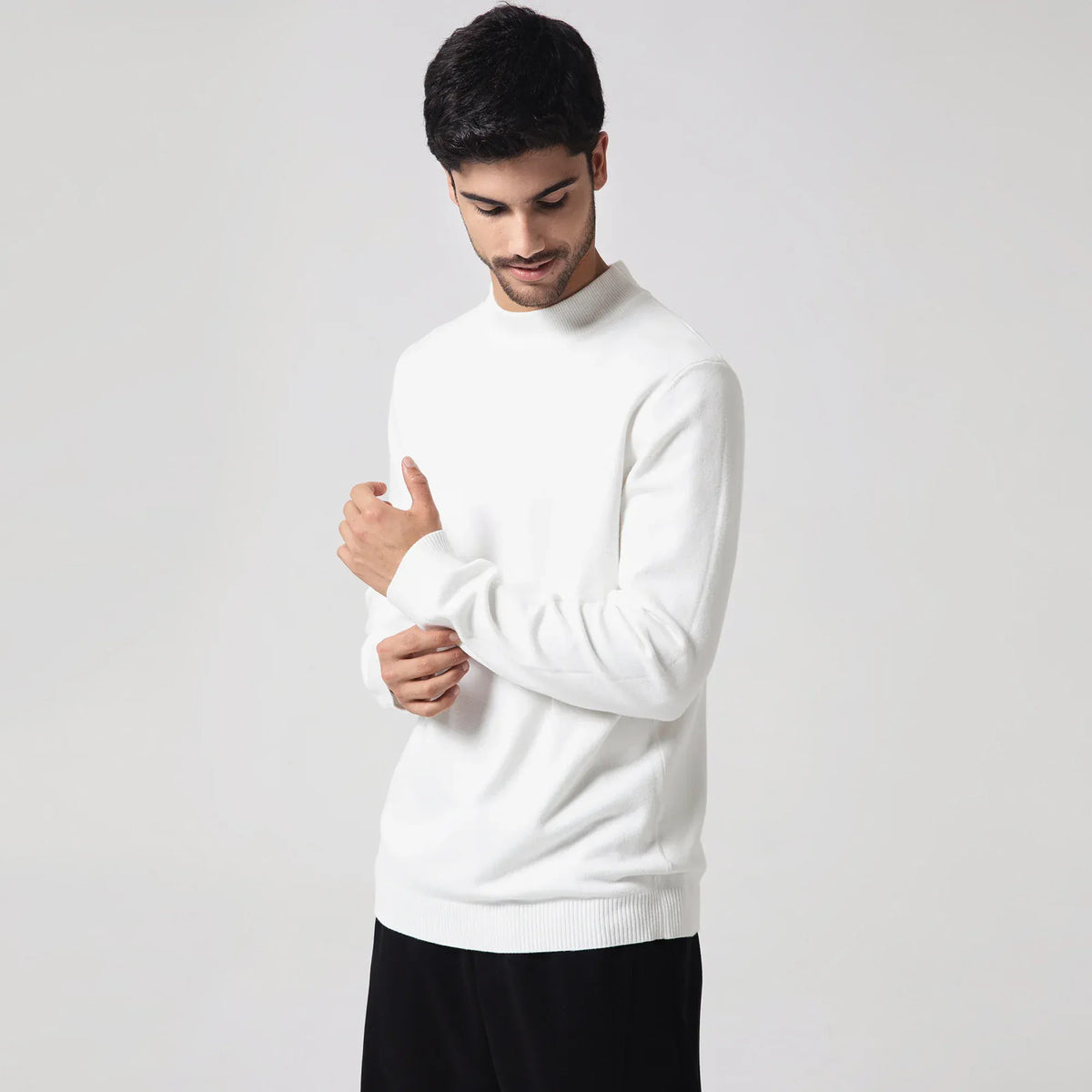Casual Plain Sweater for Men Image