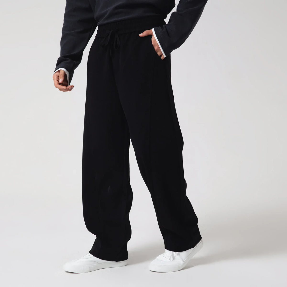 Black Casual Solid Pants for Men Image