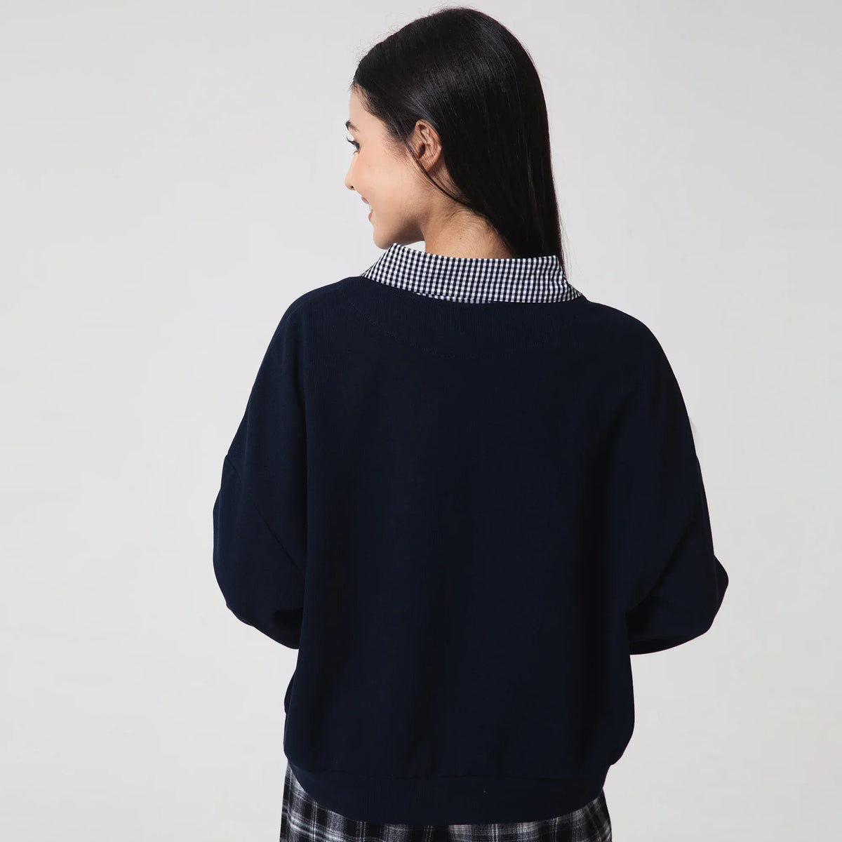 Casual Color-Blocked Polo Shirt for Women Image