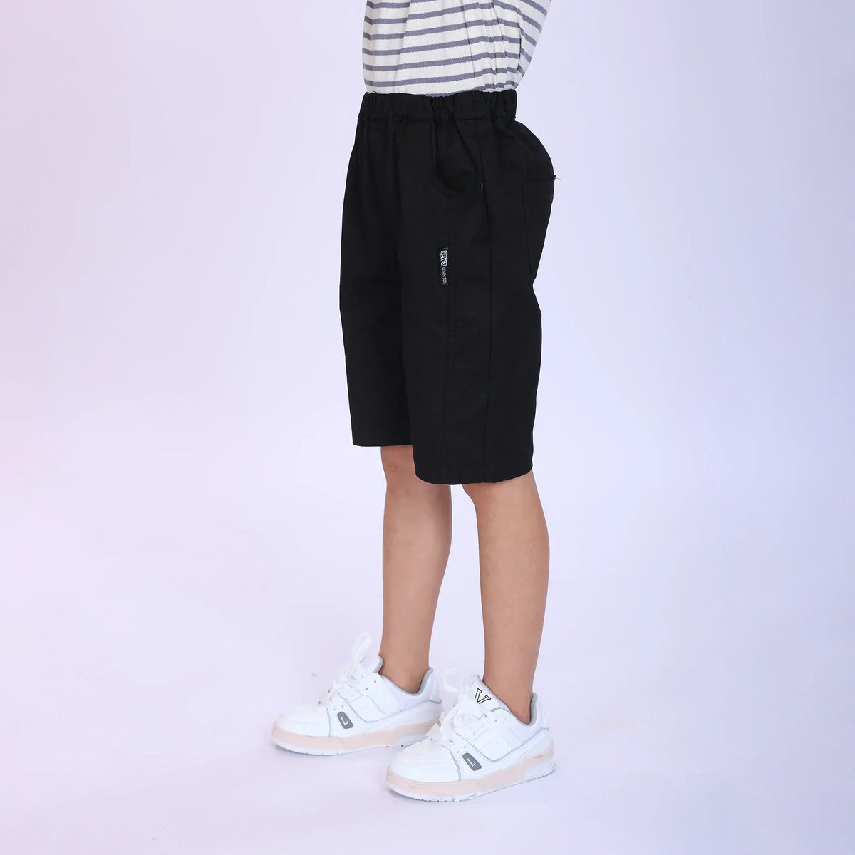 Plain Fashion Shorts For Boys Image