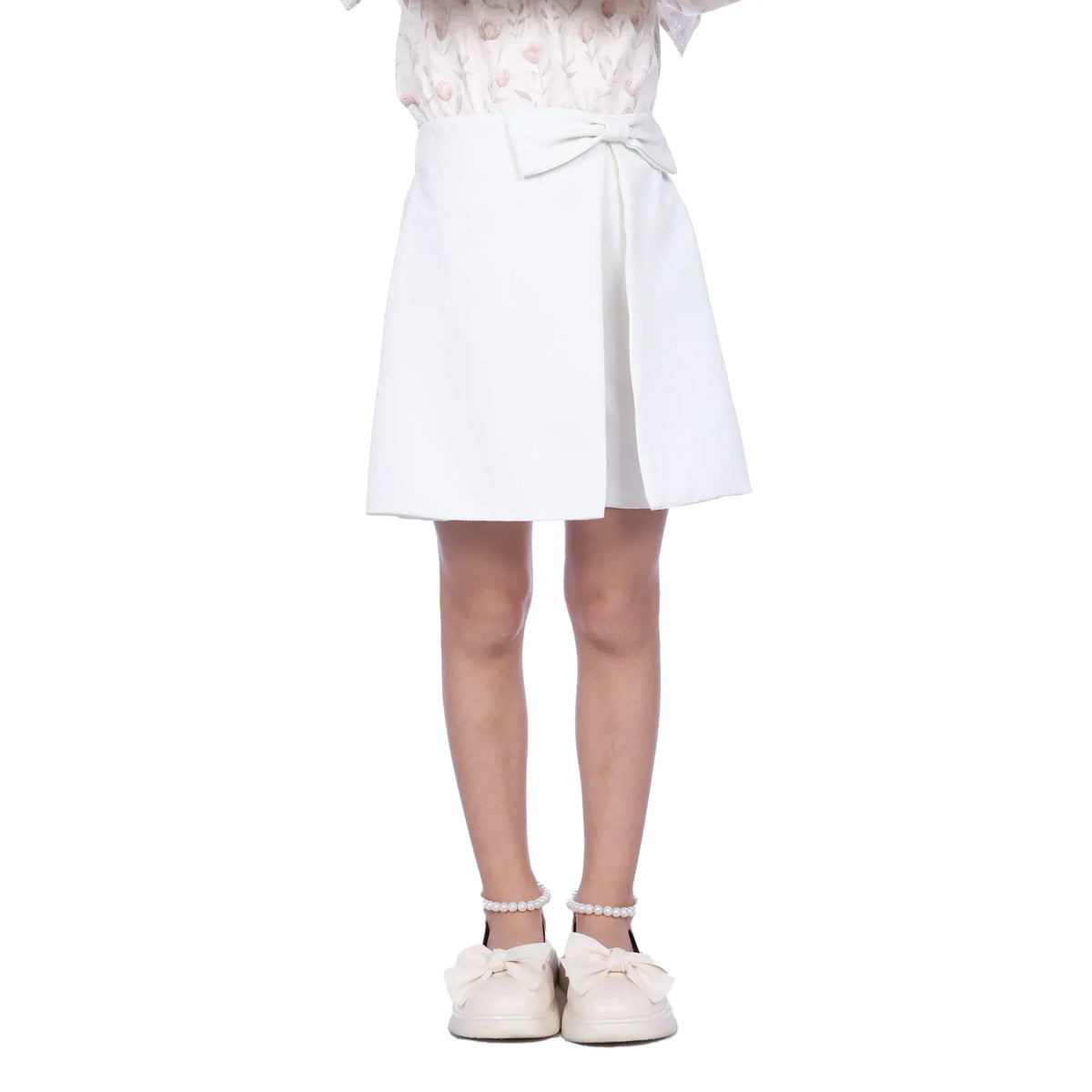 Off White Plain Classic Shorts For Girls Image