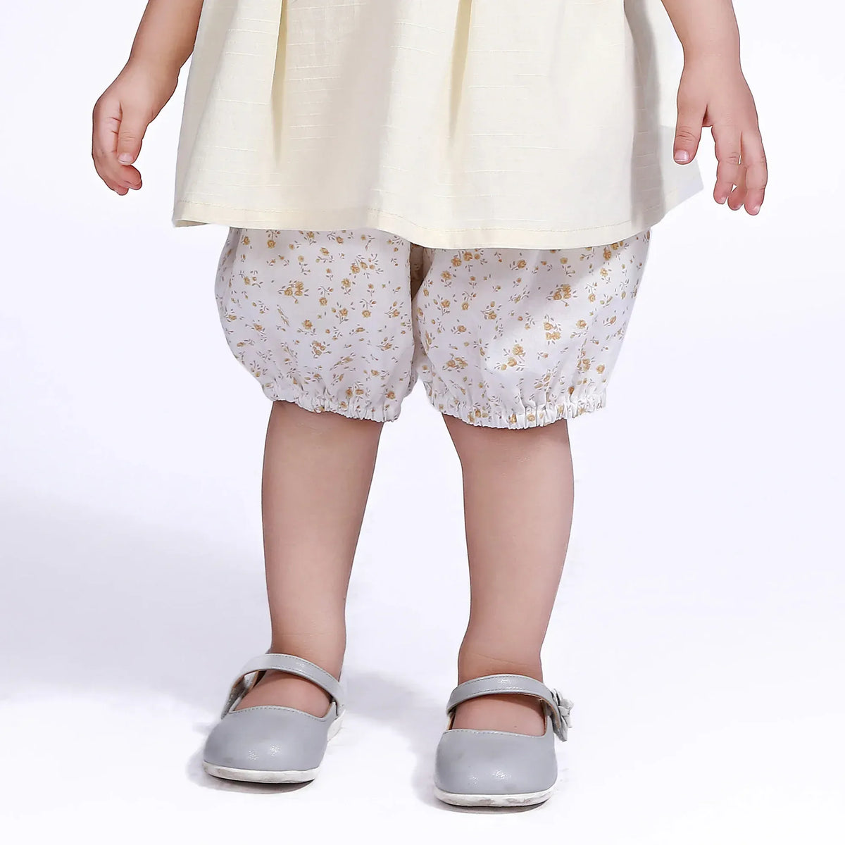 Khaki Floral Shorts for Baby girl Image