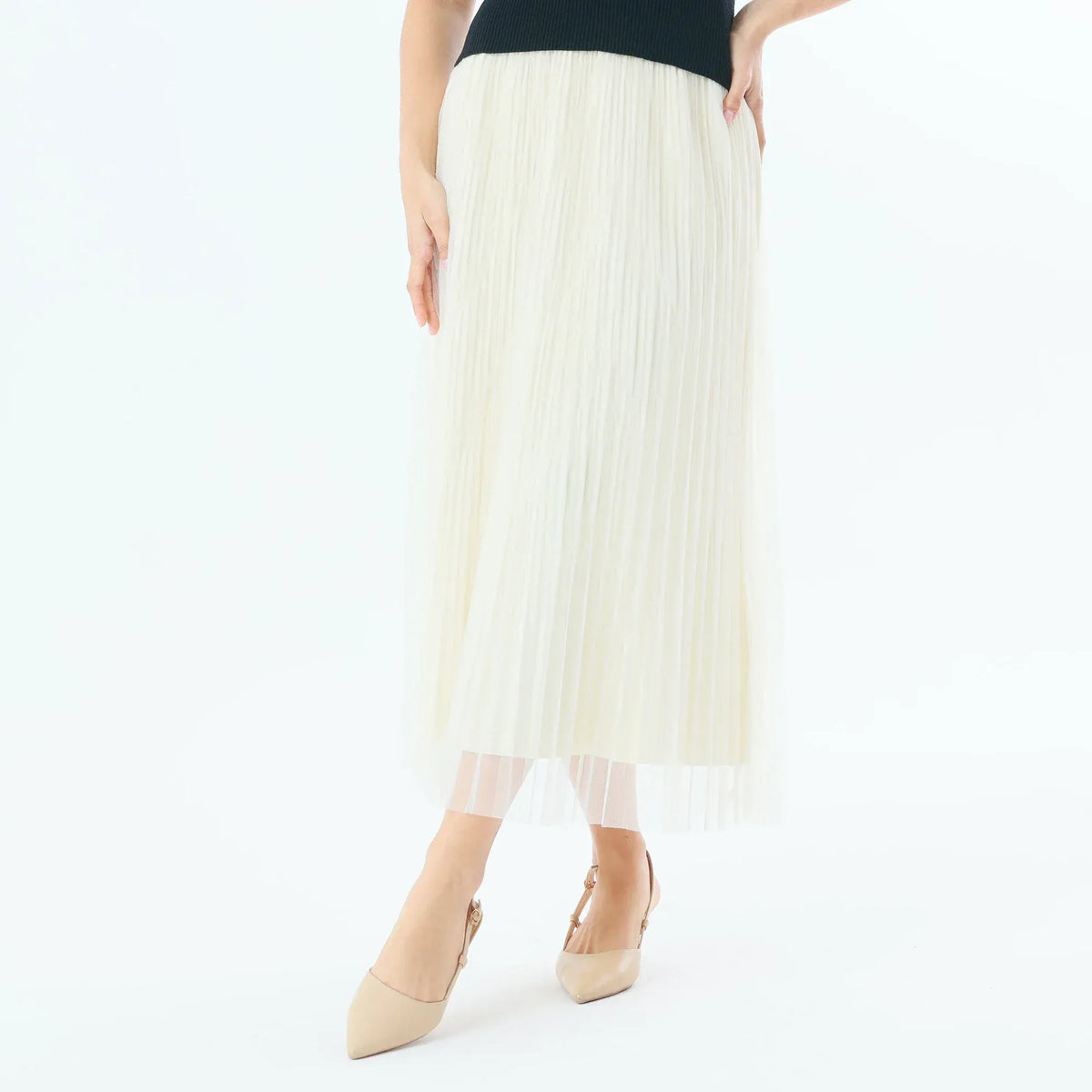 Off White Plain Fashion Skirt For Women Image