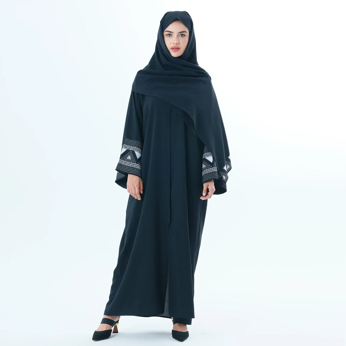 Black Embroidery Arabic Abaya For Women Image