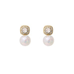 Free Gold Earrings for Women Image