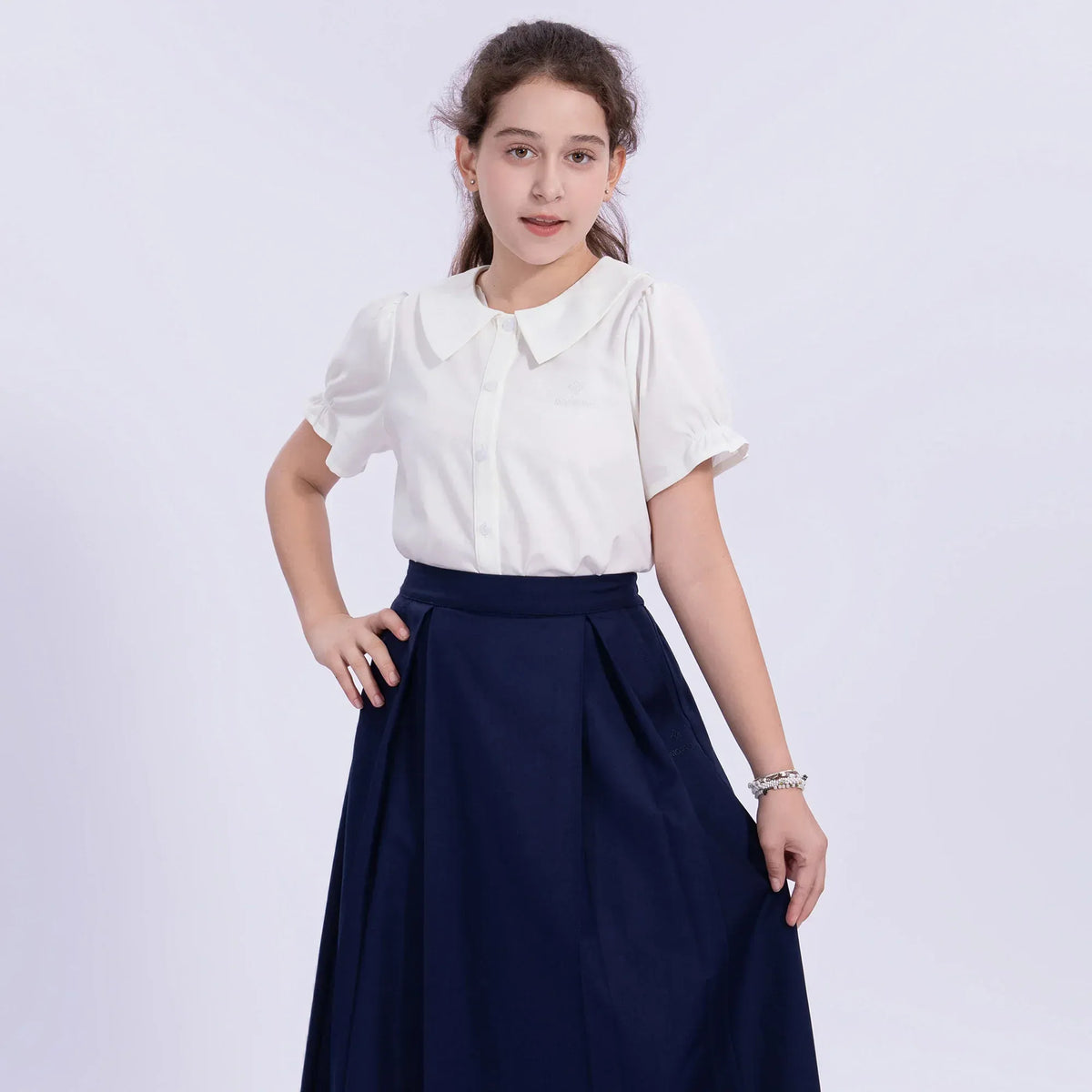 Embroidery Uniform Shirt for Girls Image