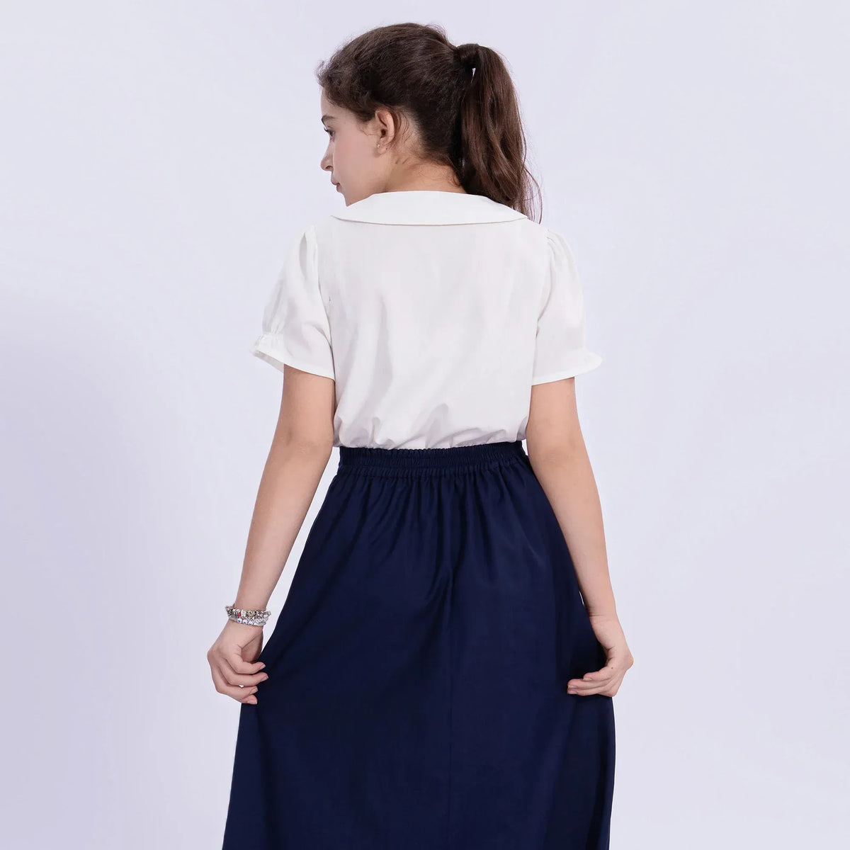 Embroidery Uniform Shirt for Girls Image