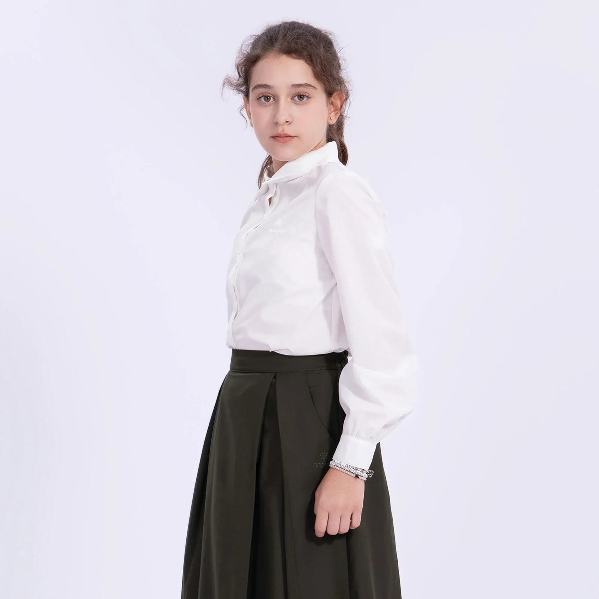 Embroidery Uniform Shirt for Girls Image