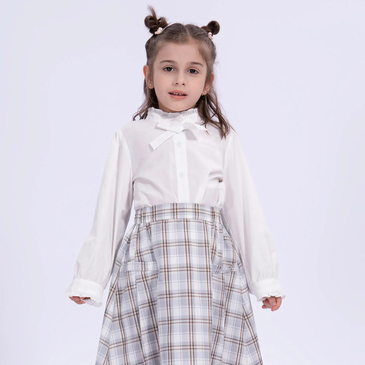 Embroidery Uniform Shirt for Girls Image