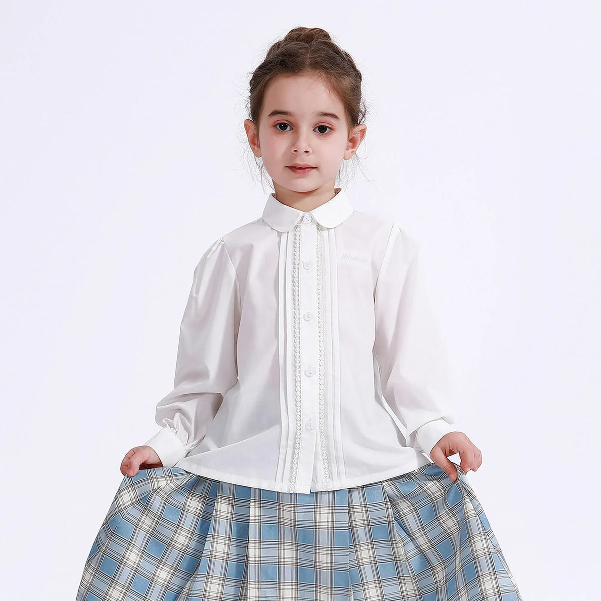 Embroidery Uniform Shirt for Girls Image