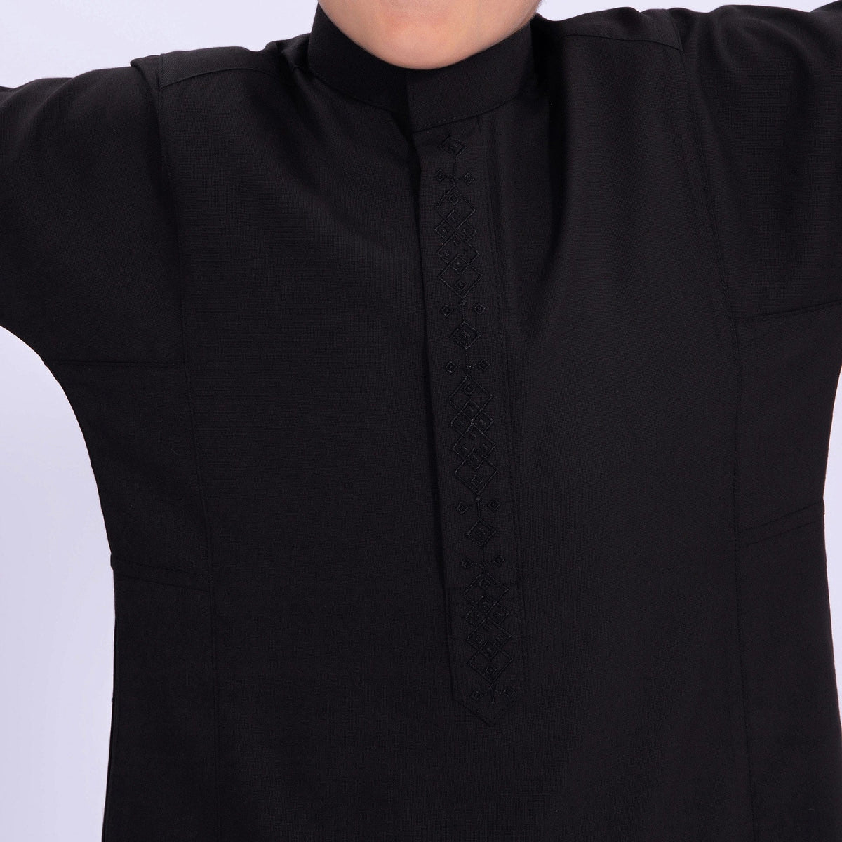 Embroidery Thoub for Boys Image