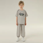 تيشيرت رياضي مطبوع بأكمام راجلان للأولاد