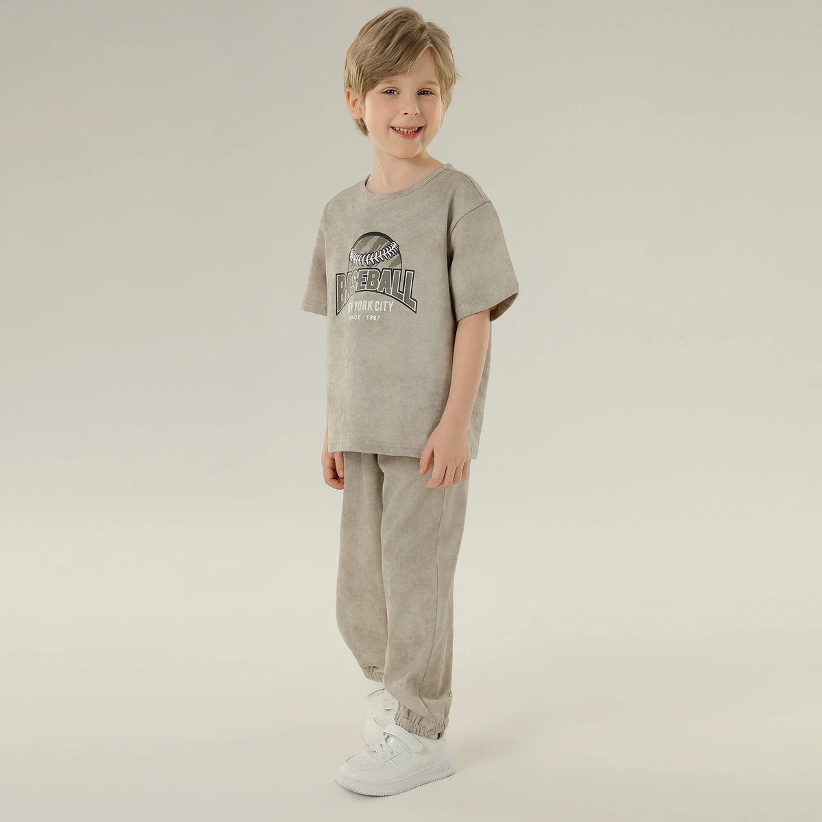 بنطلون رياضي أساسي للأولاد