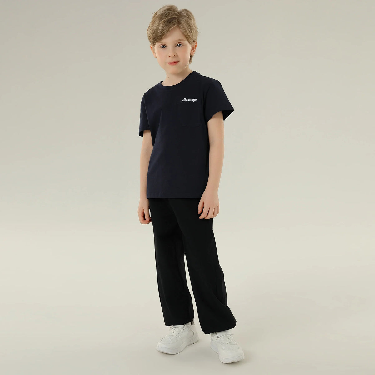 تيشيرت مطرز بأكمام طويلة بتصميم عصري للأولاد