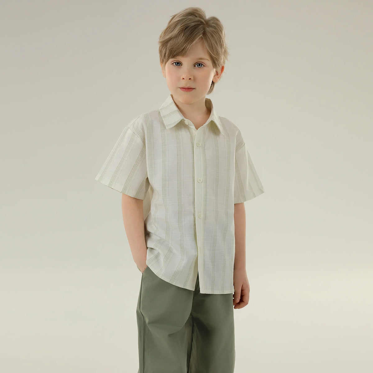 قميص مخطط بأكمام طويلة للأولاد