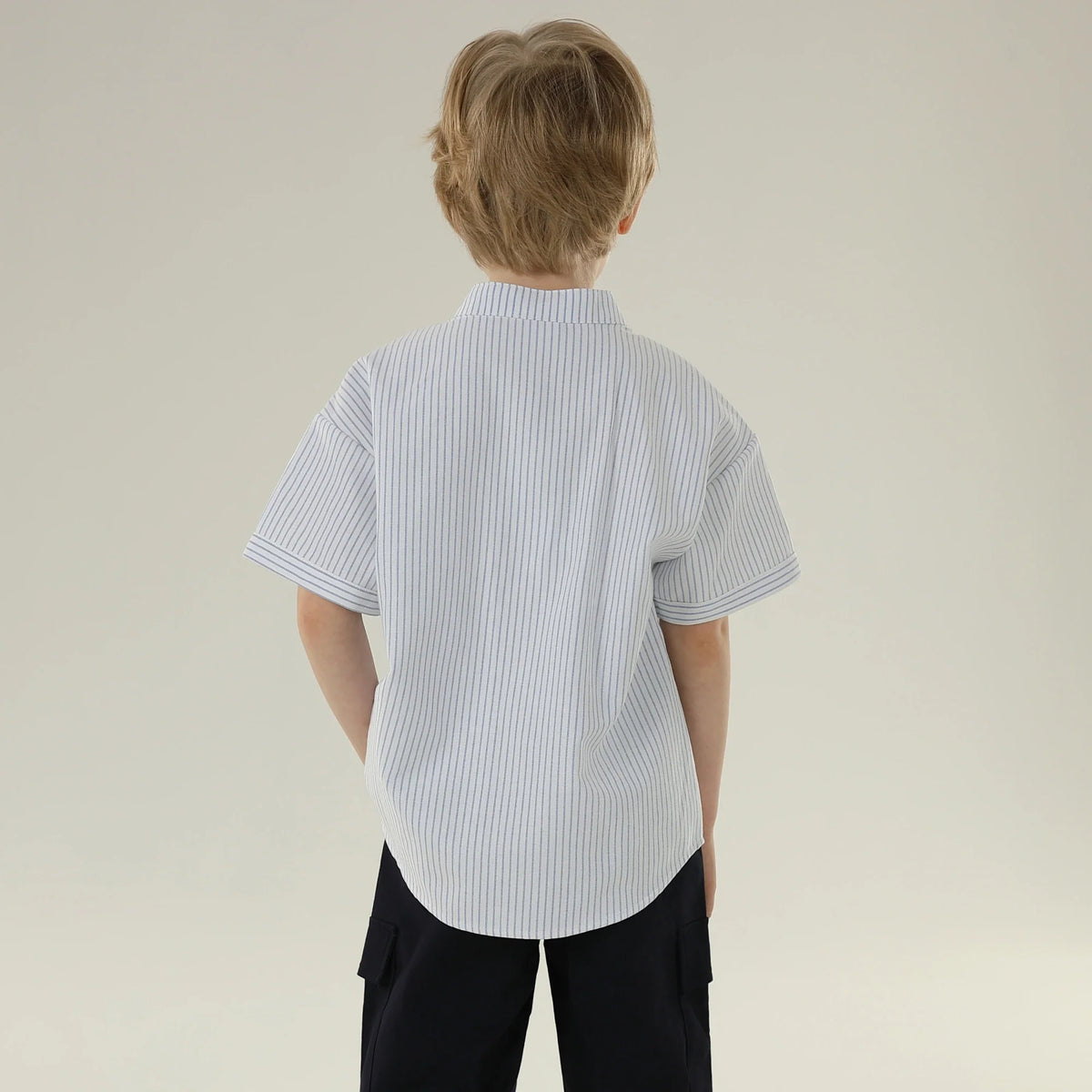 قميص مخطط بأكمام طويلة للأولاد