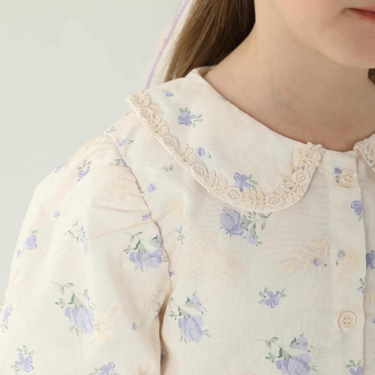 قميص مزين بنمط الزهور للبنات