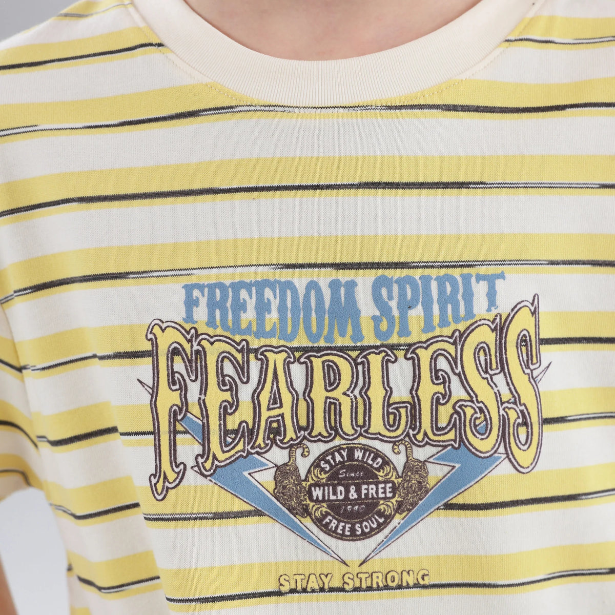 تيشيرت مخطط للأولاد