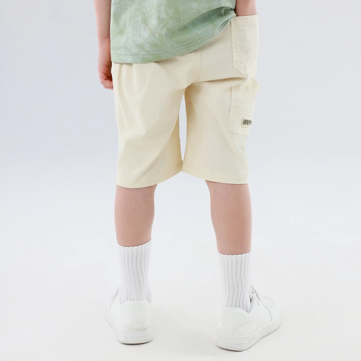 شورت مزين بطباعة للأولاد