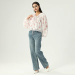 بلوزة بنمط الزهور للنساء