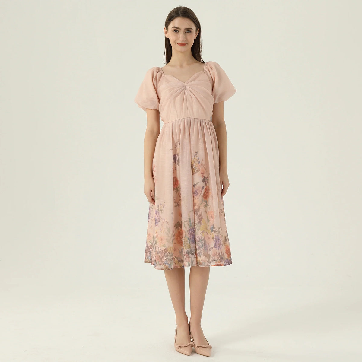 فستان بنمط الزهور للنساء