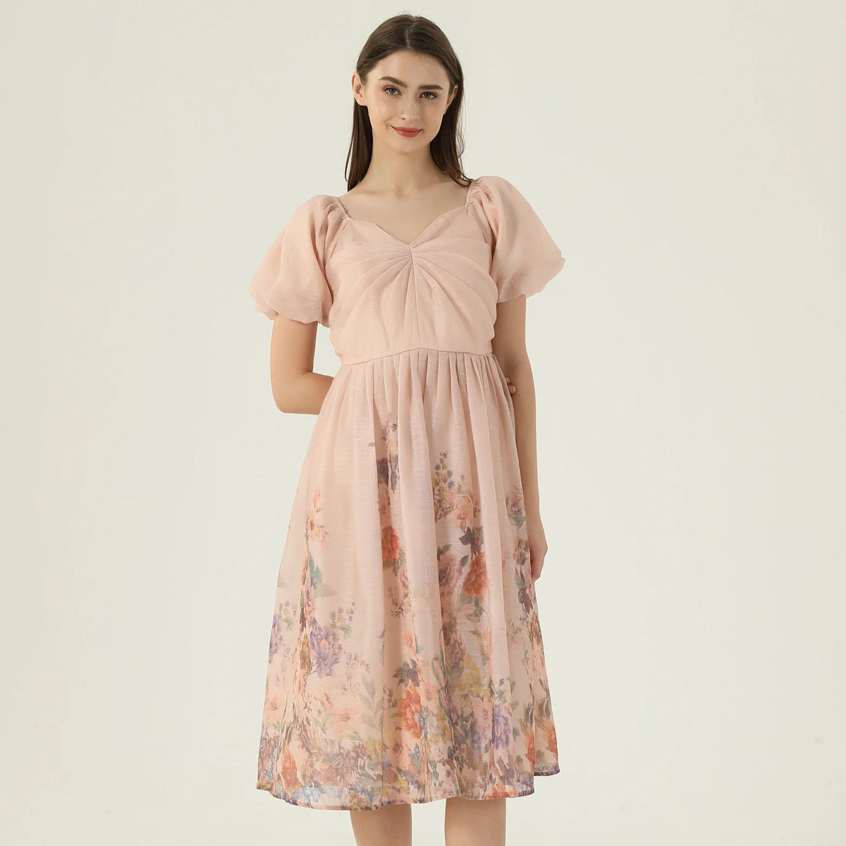 فستان بنمط الزهور للنساء