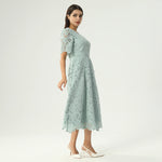 فستان مزين بالدانتيل للنساء