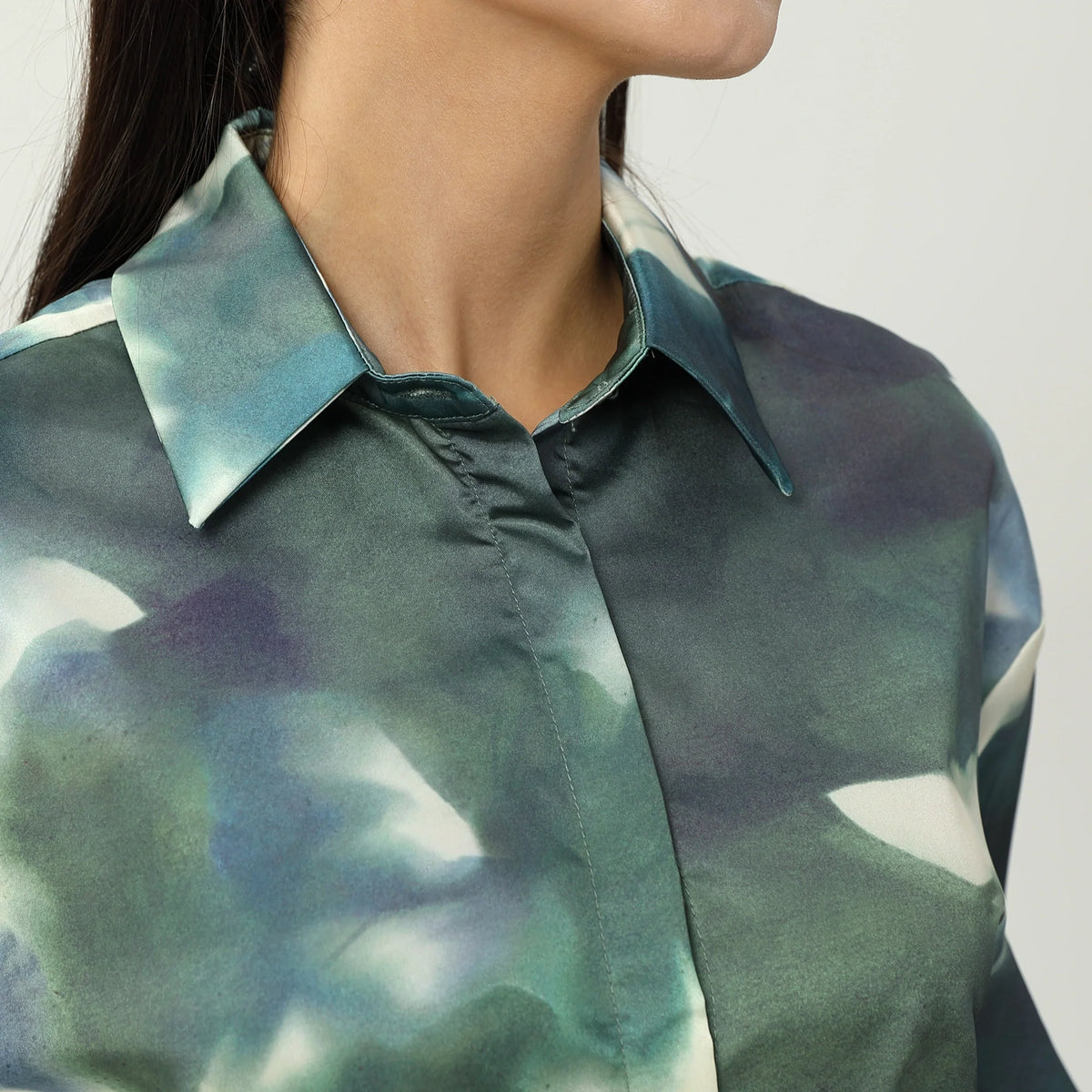 قميص مطبوع للنساء