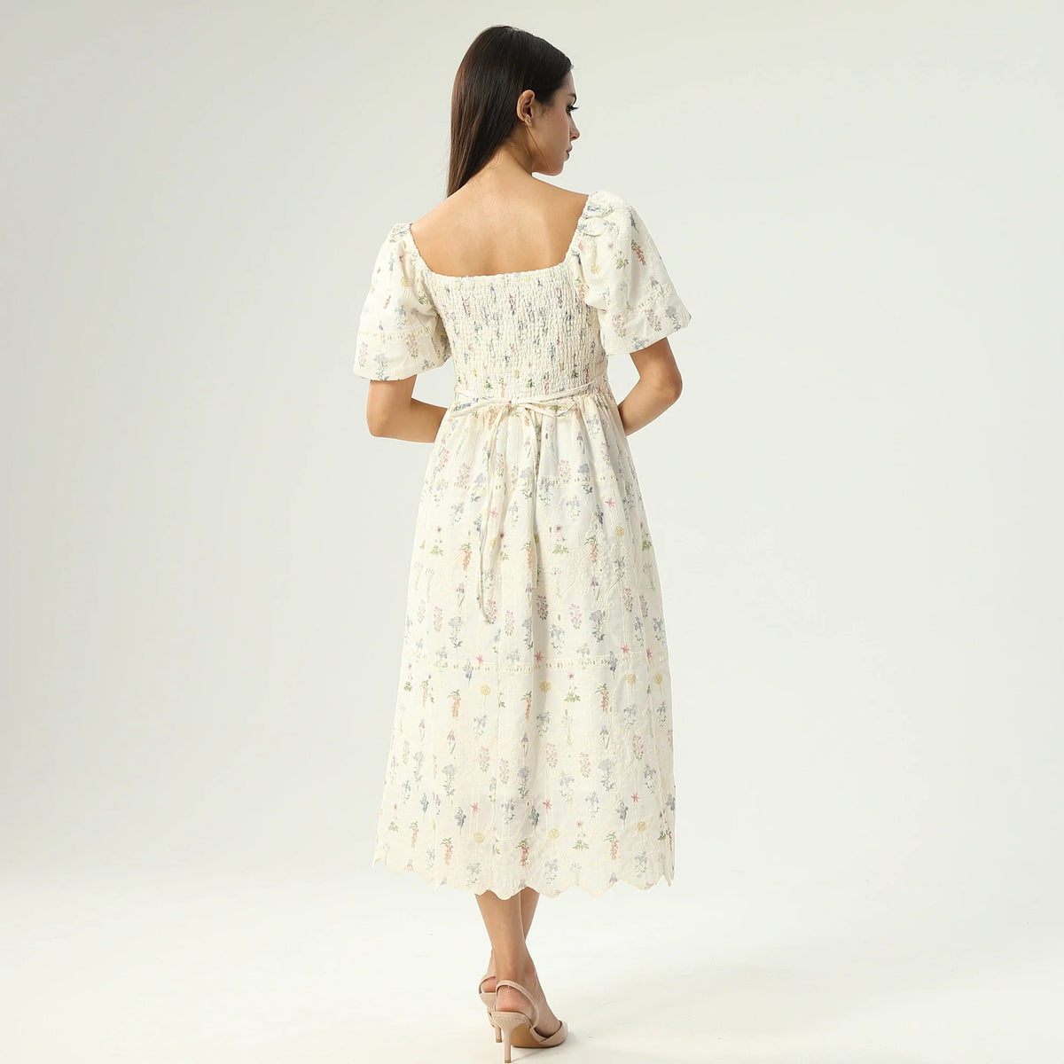 فستان عصري مزين بنمط الزهور للنساء