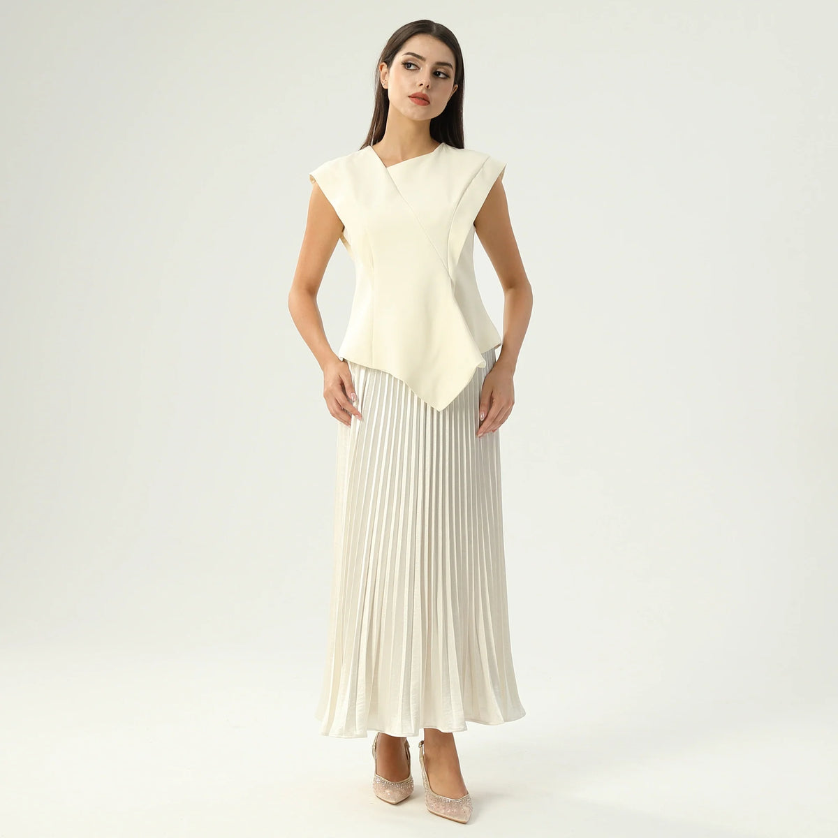 بلوزة ساده عصرية للنساء