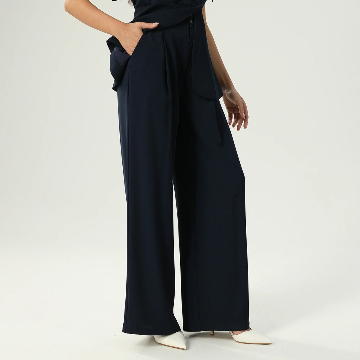 بنطال ساده للنساء